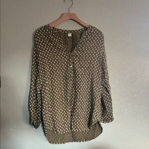 Old Navy Khaki Patterned Blouse